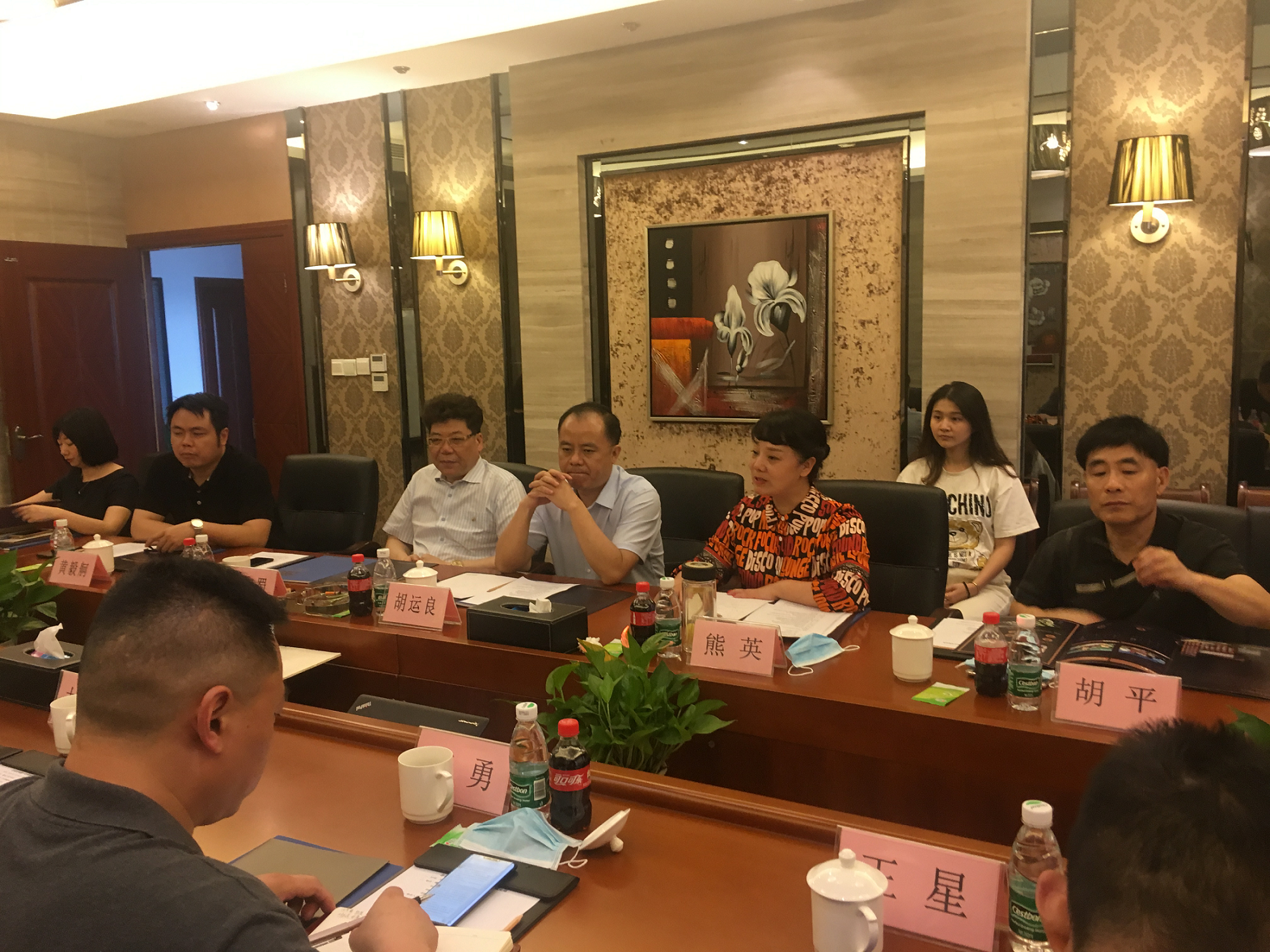 忠县县委常委甘露一行考察重庆市楼宇产业园协会